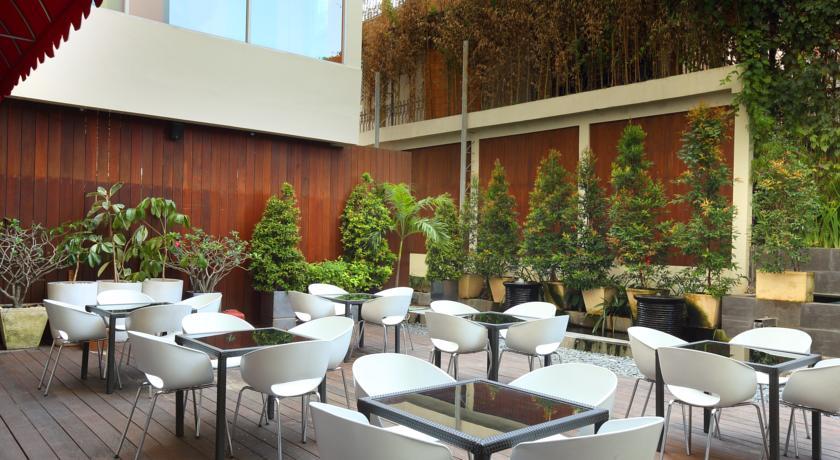 ibis Styles Yogyakarta Hotel Kültér fotó