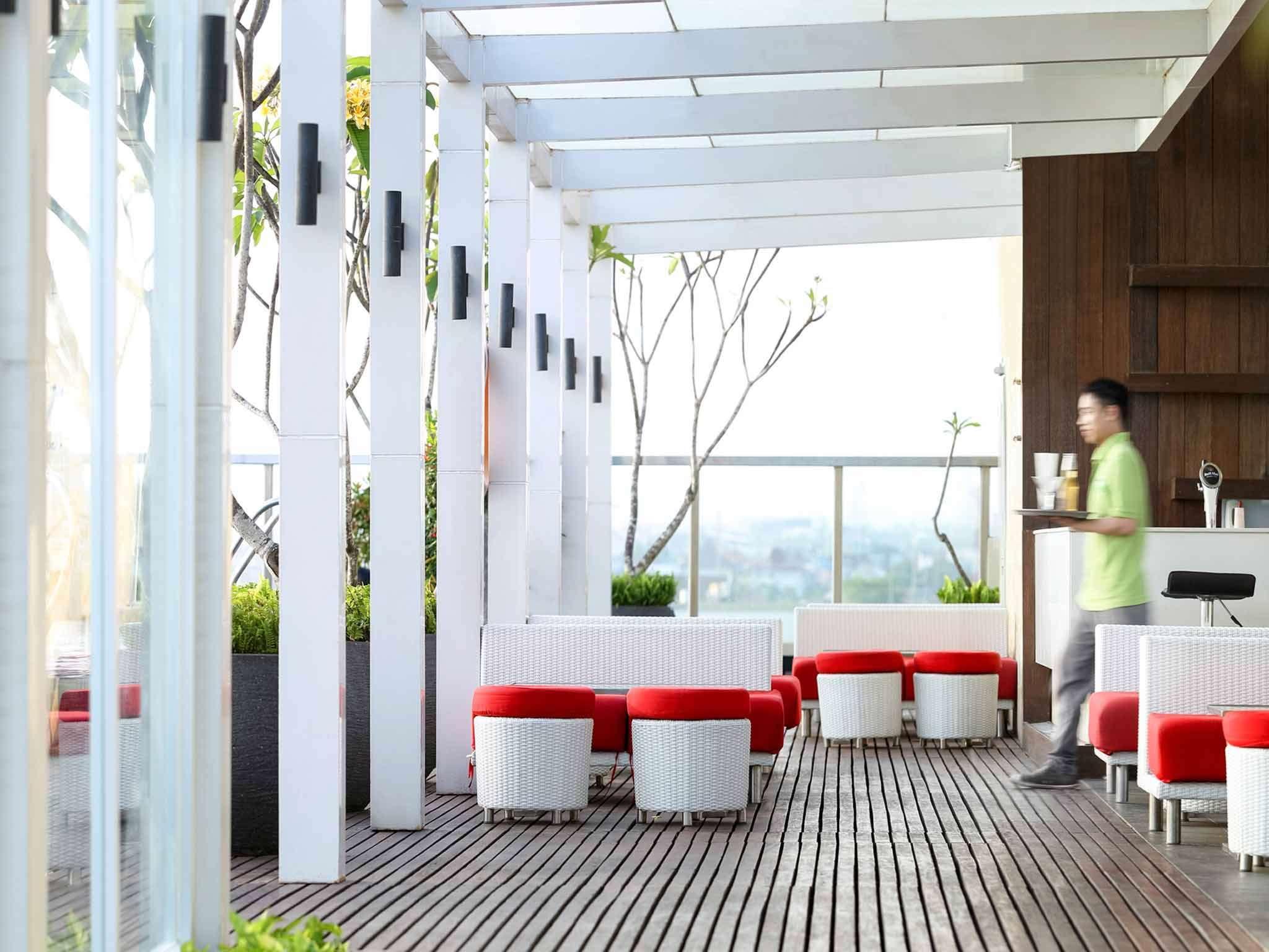 ibis Styles Yogyakarta Hotel Kültér fotó