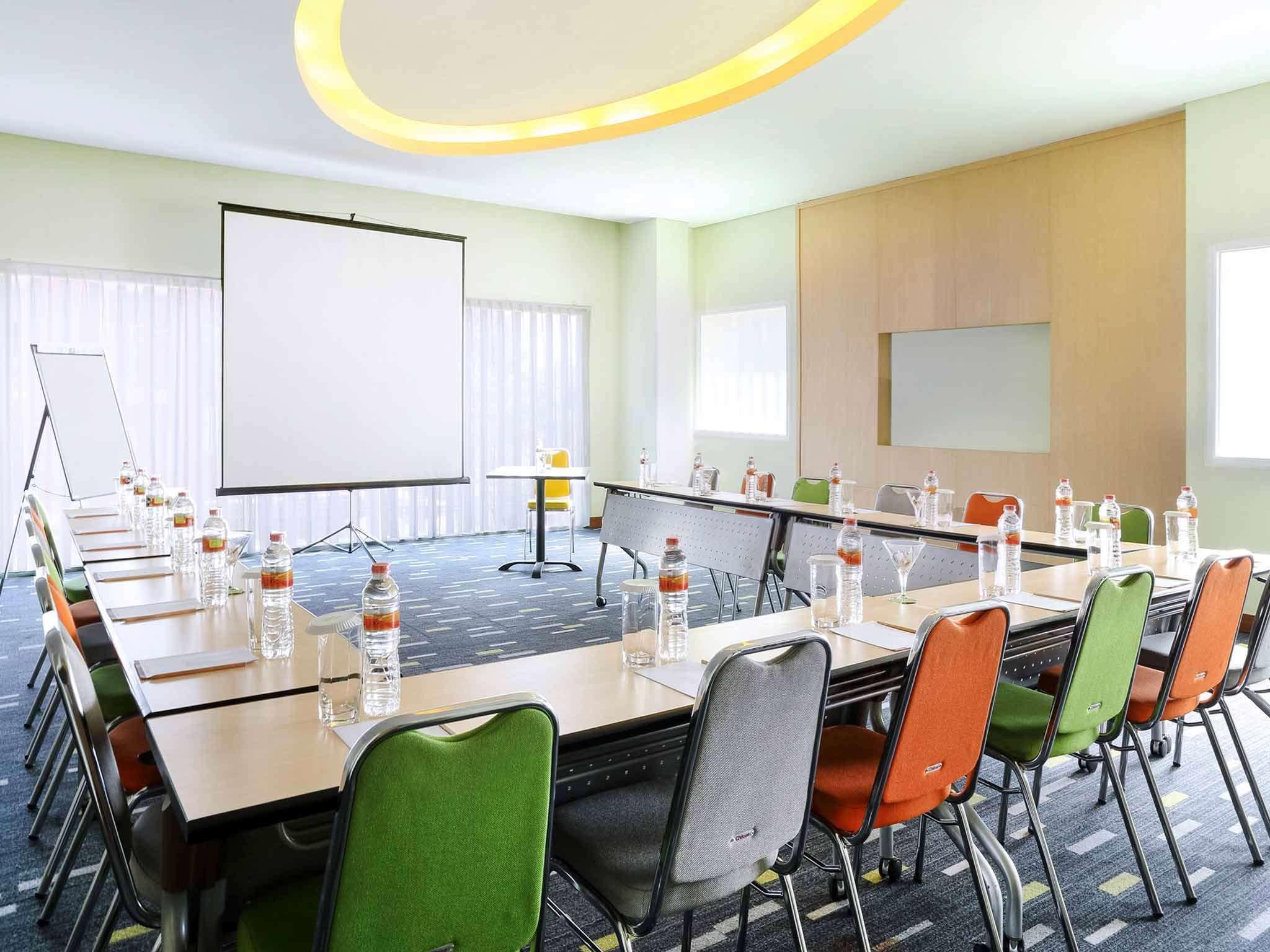 ibis Styles Yogyakarta Hotel Kültér fotó