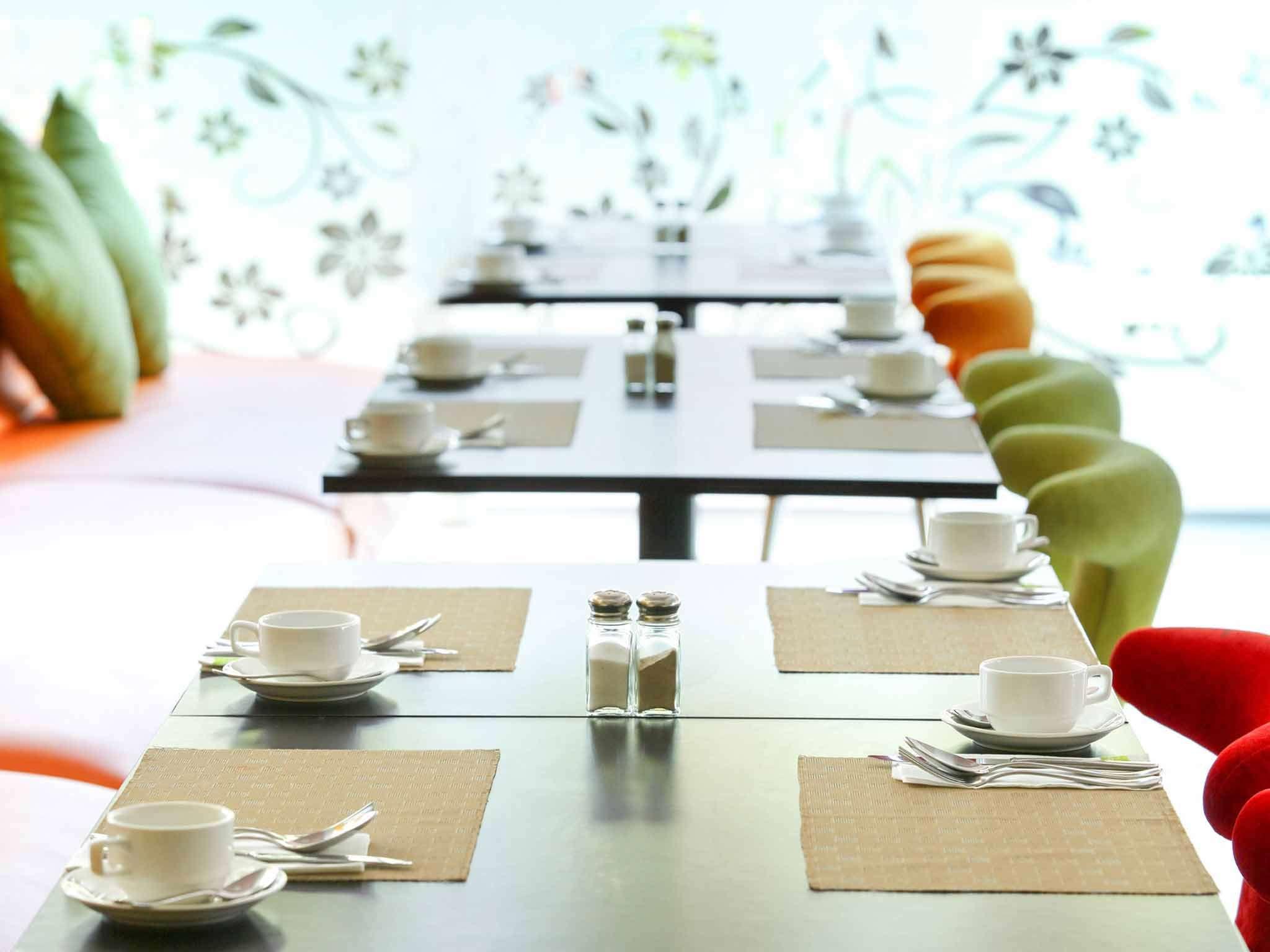 ibis Styles Yogyakarta Hotel Kültér fotó