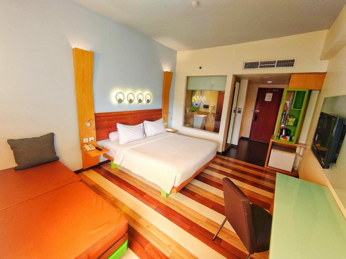 ibis Styles Yogyakarta Hotel Kültér fotó