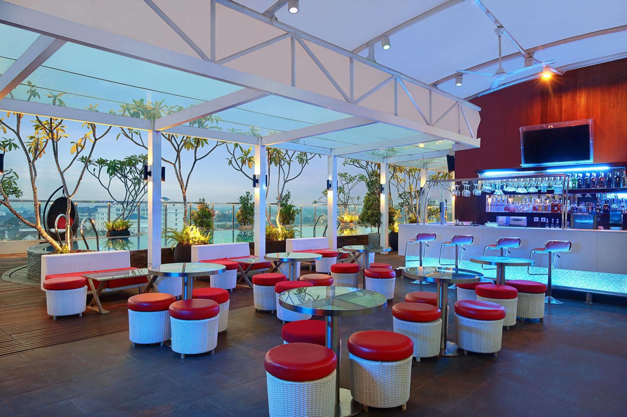 ibis Styles Yogyakarta Hotel Kültér fotó