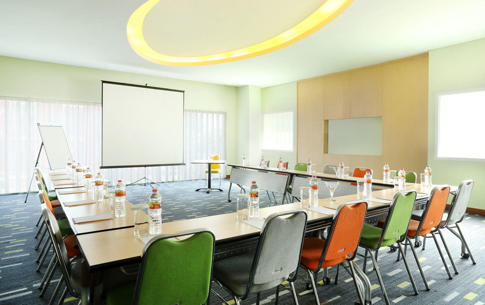 ibis Styles Yogyakarta Hotel Kültér fotó