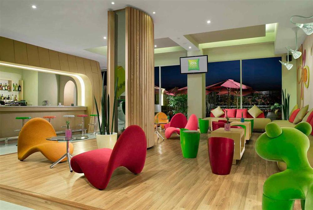 ibis Styles Yogyakarta Hotel Beltér fotó